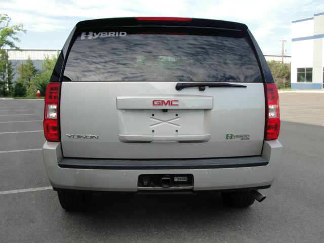 GMC Yukon 4DR SDN I4 EX AT SUV