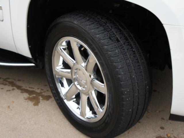 GMC Yukon 2009 photo 2