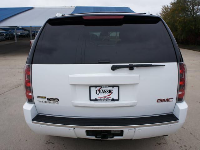 GMC Yukon 2009 photo 4
