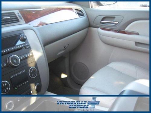 GMC Yukon 2009 photo 2