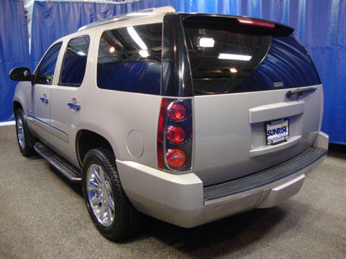 GMC Yukon 2009 photo 3