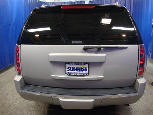 GMC Yukon 2009 photo 2
