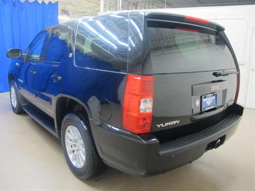 GMC Yukon 2009 photo 2