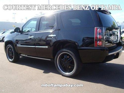 GMC Yukon 2009 photo 2