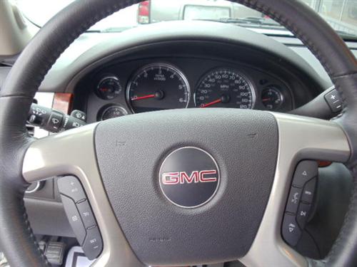 GMC Yukon 2009 photo 2