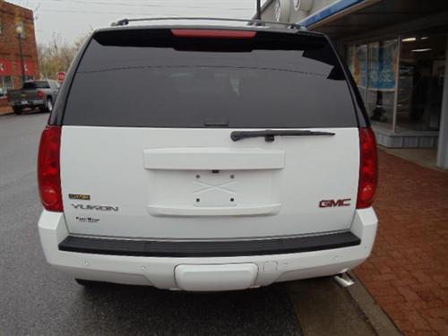 GMC Yukon 2009 photo 3