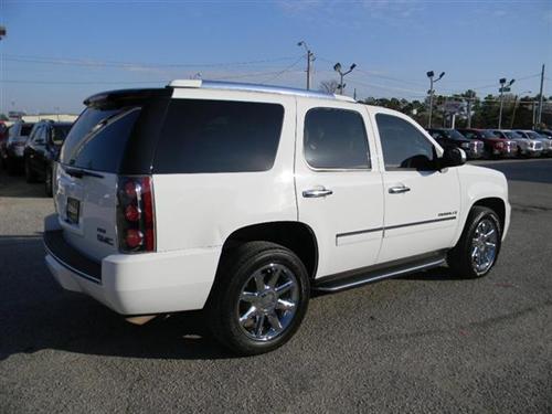 GMC Yukon 2009 photo 1
