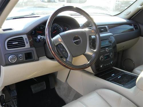 GMC Yukon 2009 photo 4