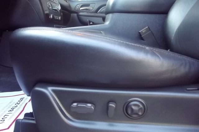 GMC Yukon Ram 3500 Diesel 2-WD SUV