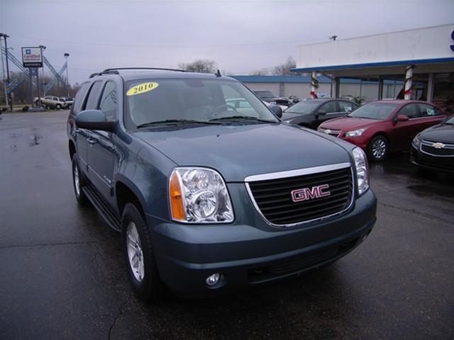 GMC Yukon 2010 photo 1
