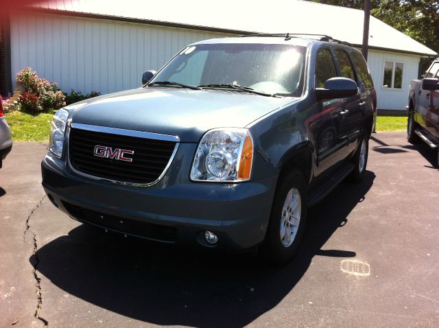 GMC Yukon 2010 photo 1