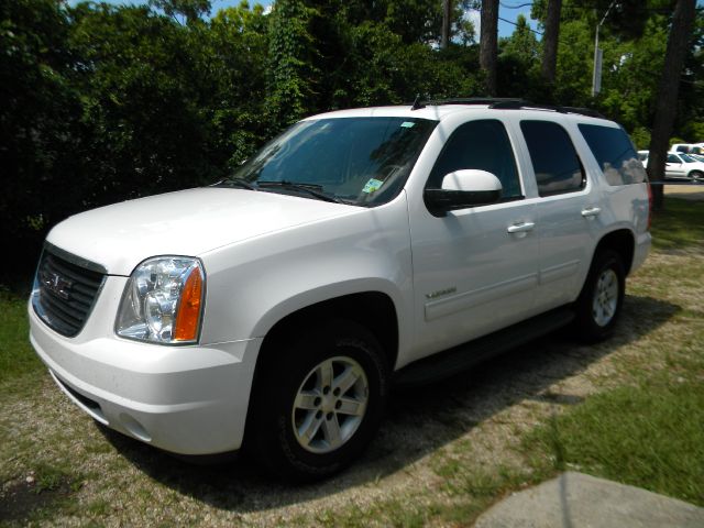 GMC Yukon 2010 photo 3