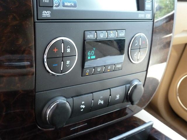 GMC Yukon 2010 photo 12