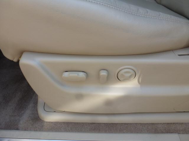 GMC Yukon 2010 photo 13