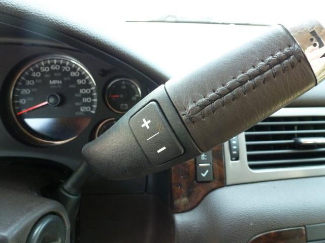 GMC Yukon 2010 photo 18