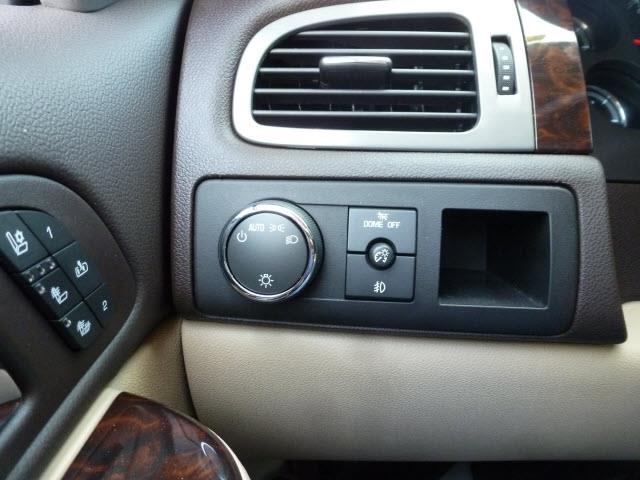 GMC Yukon 2010 photo 26