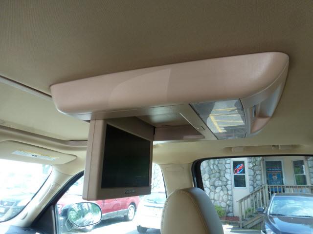 GMC Yukon 2010 photo 9