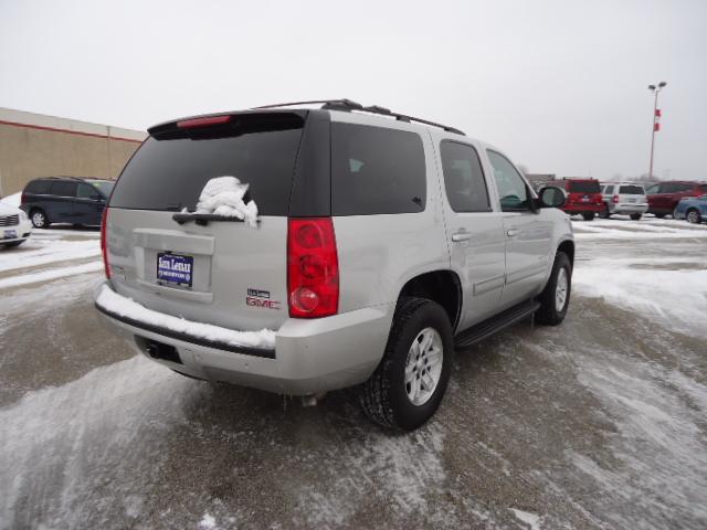 GMC Yukon 2010 photo 4