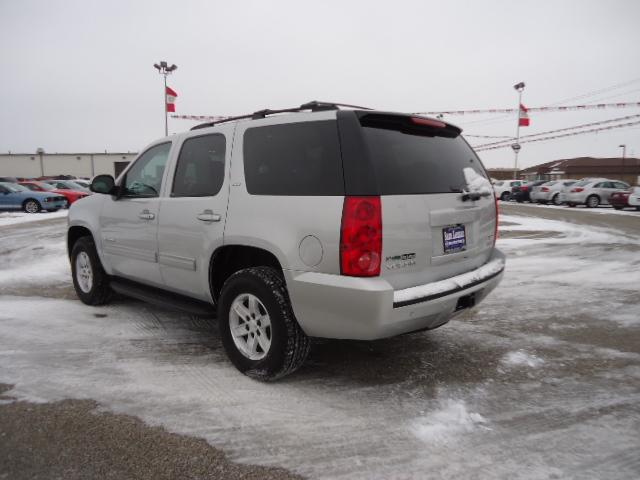 GMC Yukon 2010 photo 1