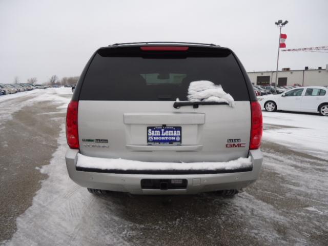 GMC Yukon 2010 photo 3