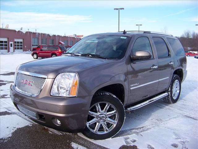 GMC Yukon EX Sedan 4D Sport Utility