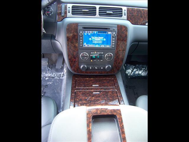 GMC Yukon 2011 photo 3