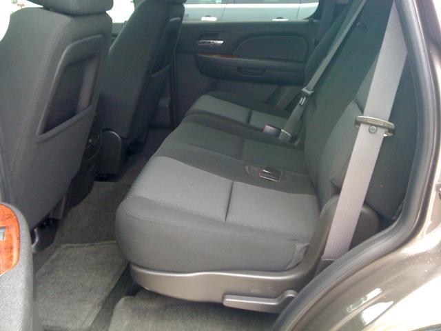 GMC Yukon 2011 photo 1