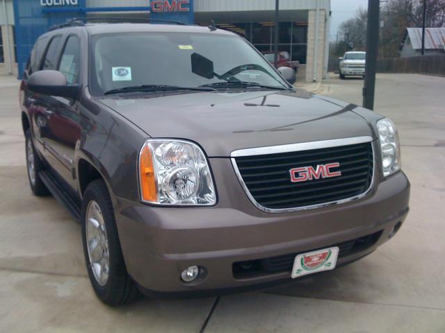 GMC Yukon 2011 photo 4