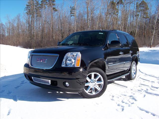 GMC Yukon EX Sedan 4D Sport Utility