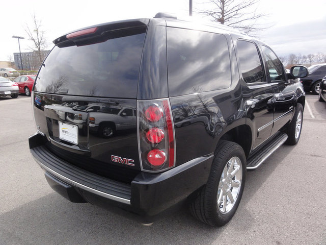 GMC Yukon EX Sedan 4D Unspecified