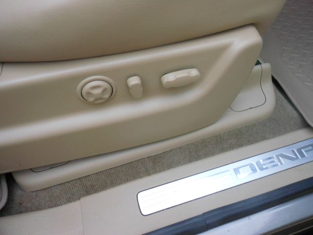 GMC Yukon Ram 3500 Diesel 2-WD SUV