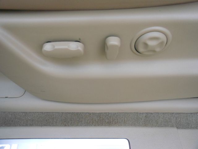 GMC Yukon 2011 photo 13