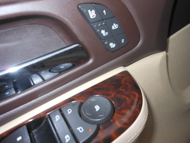 GMC Yukon 2011 photo 24