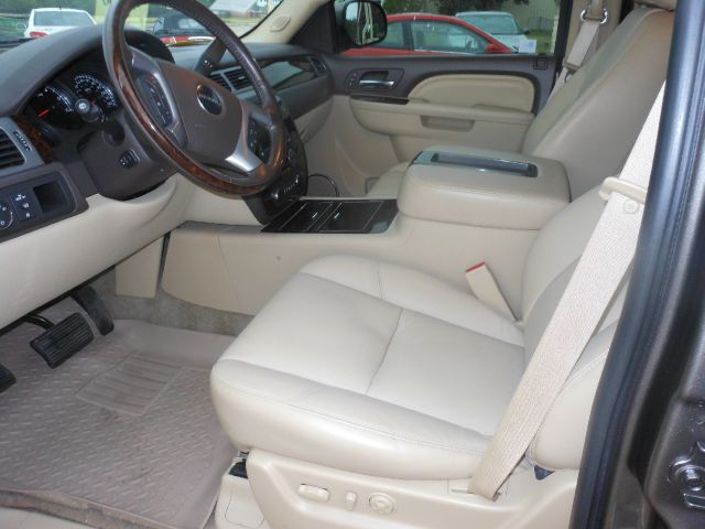 GMC Yukon 2011 photo 25