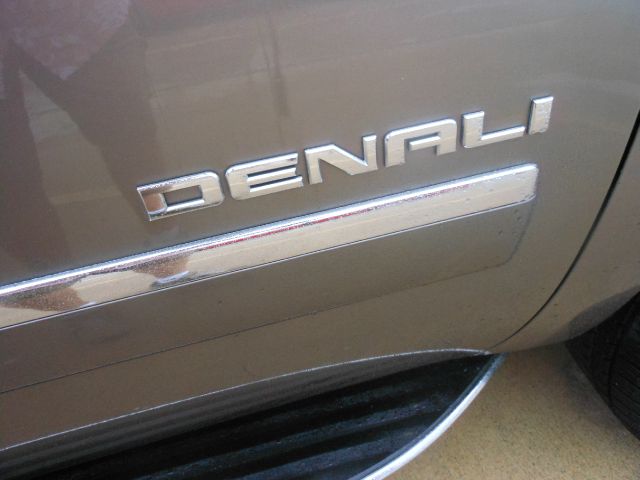 GMC Yukon 2011 photo 29