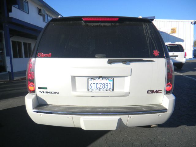 GMC Yukon LT, Z71, Crewcab SUV