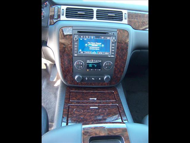GMC Yukon 2011 photo 3
