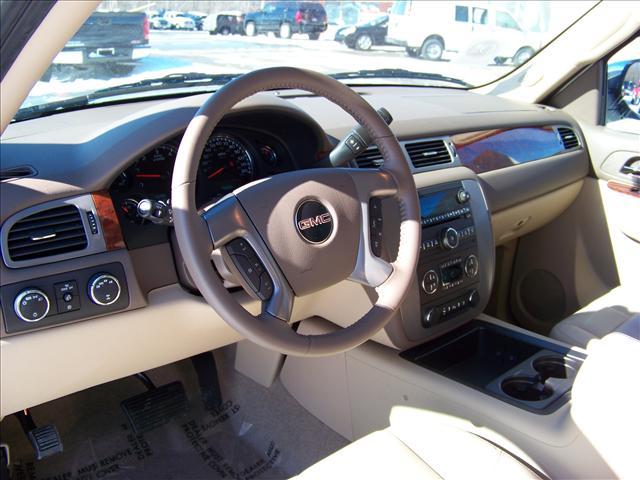 GMC Yukon SLT Sport Utility