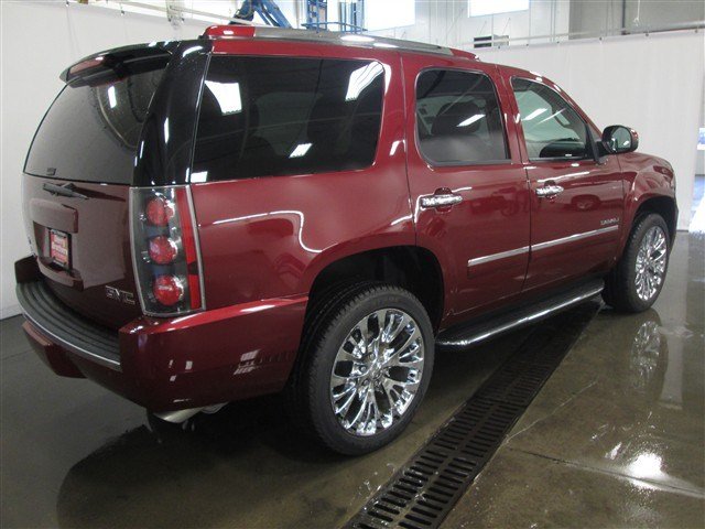 GMC Yukon EX Sedan 4D Unspecified