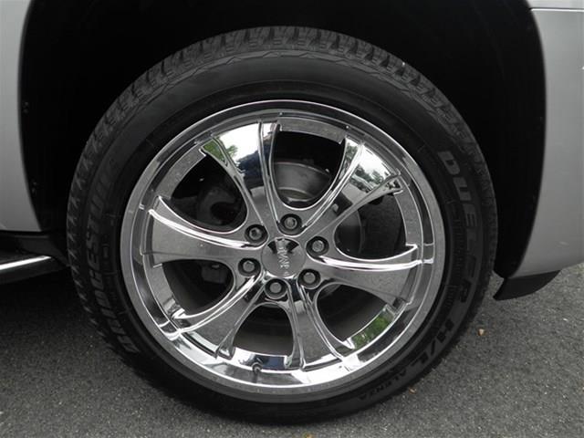 GMC Yukon 2011 photo 1