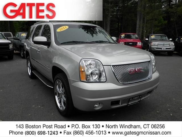 GMC Yukon 2011 photo 4