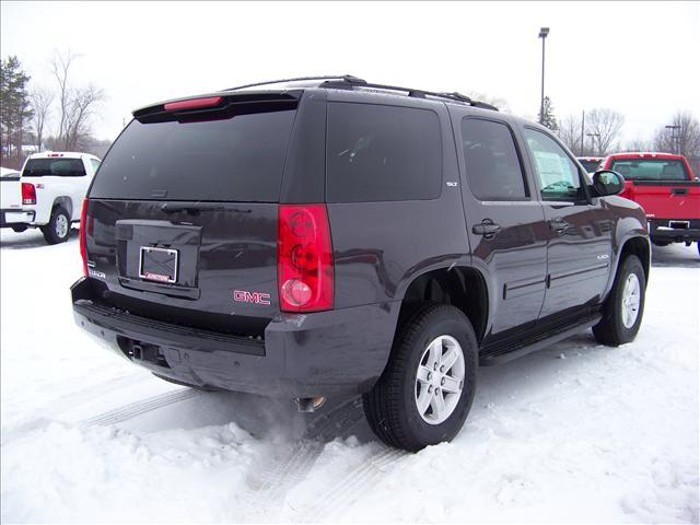 GMC Yukon 2011 photo 1