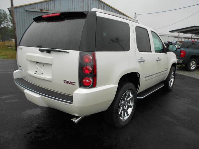 GMC Yukon 2012 photo 3