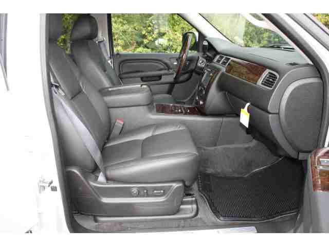 GMC Yukon 2012 photo 3