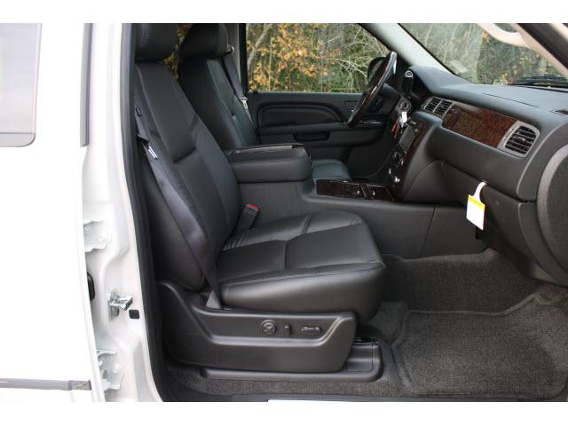 GMC Yukon 2012 photo 3