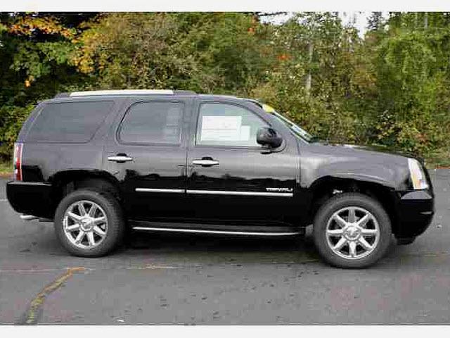 GMC Yukon 2012 photo 2