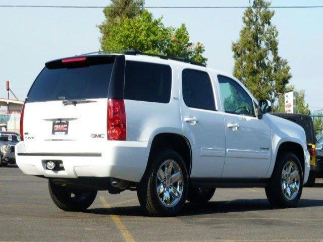 GMC Yukon 2012 photo 4