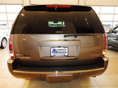 GMC Yukon 2012 photo 3