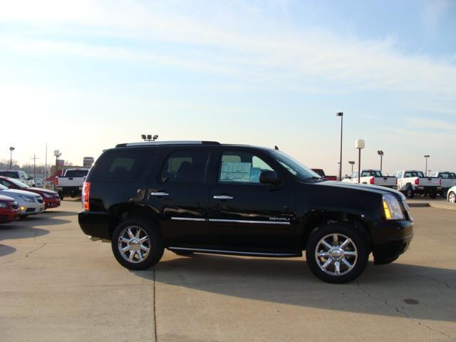 GMC Yukon 2012 photo 5
