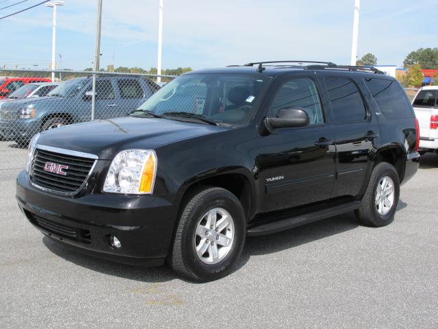 GMC Yukon LX Wagon 4D Unspecified